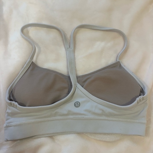 Women's Lululemon flow y Sports Bra white - Picture 4 of 4